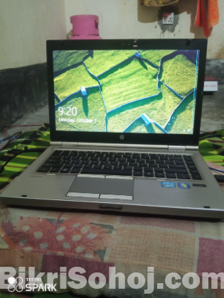 Hp lebtop 4gb ram 500 gb harddisc cor i5